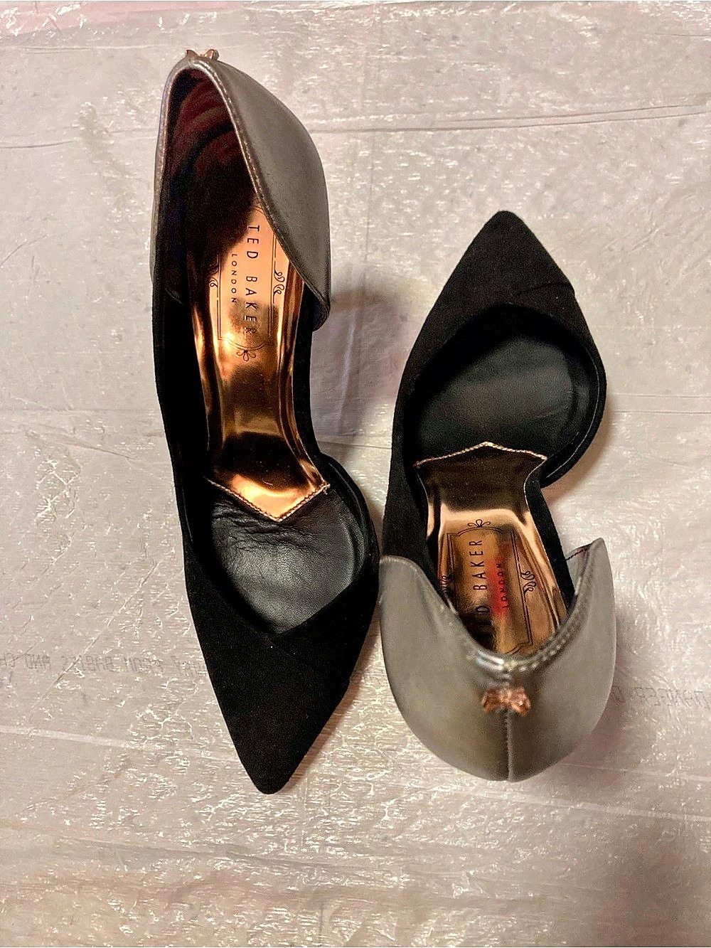 Ted Baker Giulia Pointed Toe Heels in Black & Silver US 8.5 Like New- Never Worn - Picture 4 of 8